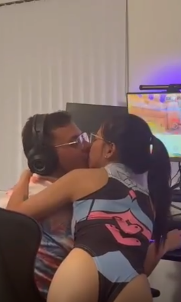 Nonton Film Bokep Indo Gangguin Pacar Main Game Lebih Asyik Ngentotnya Terbaru Nonton Film Bokep Indo Gangguin Pacar Main Game Lebih Asyik Ngentotnya Terbaru